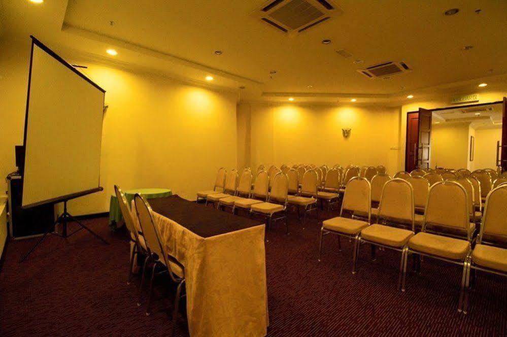 Garden View Hotel Bahau Exterior foto